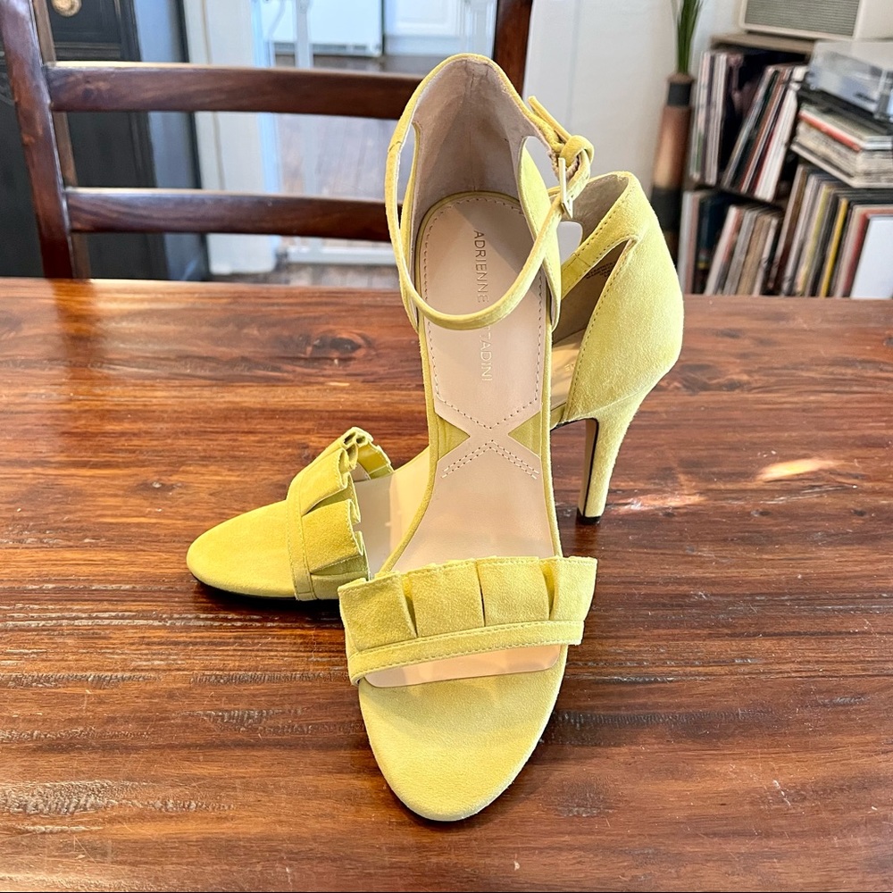 Adrienne Vittadini Yellow Suede Heel - Size 9